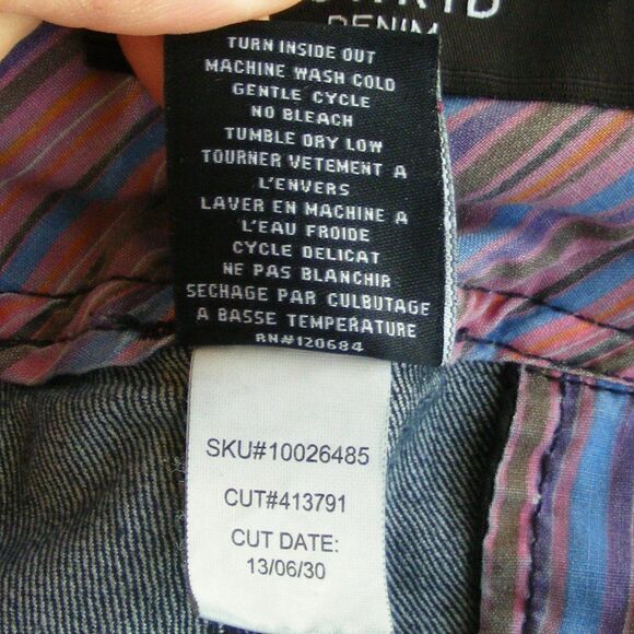 TORRID Denim Jeans, 24, Dark Wash, 3 button waist, Pockets - Picture 10 of 12